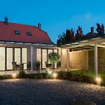 Апартаменты Strokay - Few Minutes Walk From Balaton Кестхей