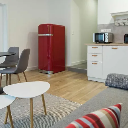 Strokay - Few Minutes Walk From Balaton Apartament *