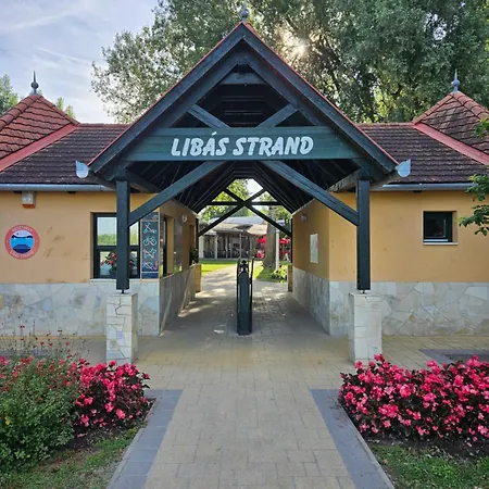 Strokay - Few Minutes Walk From Balaton Apartman *