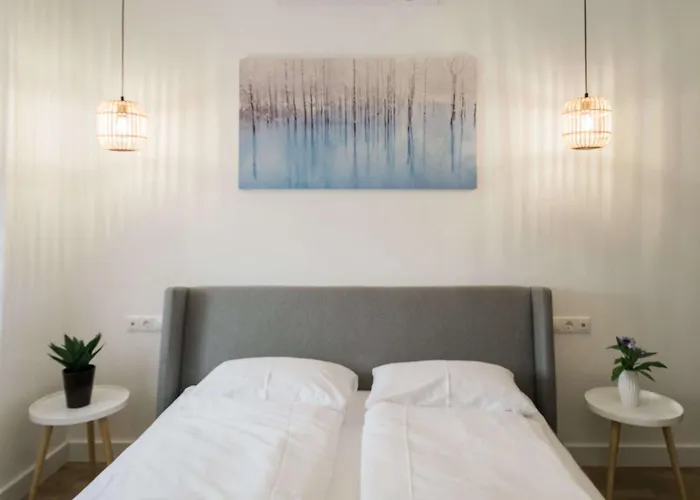 شقة Strokay - Few Minutes Walk From Balaton *