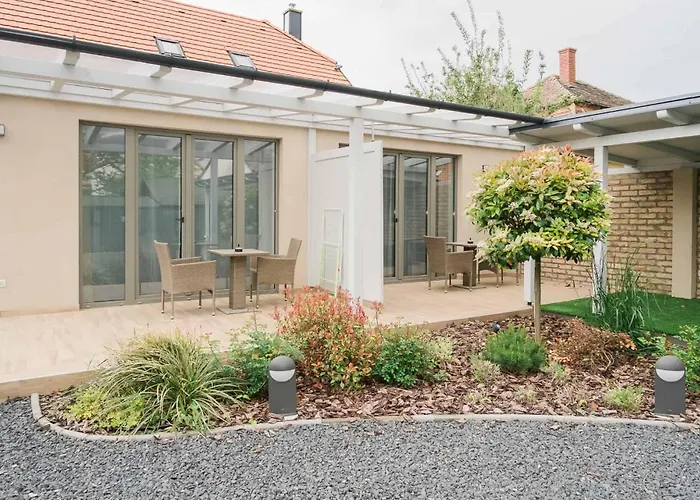 شقة Strokay - Few Minutes Walk From Balaton
